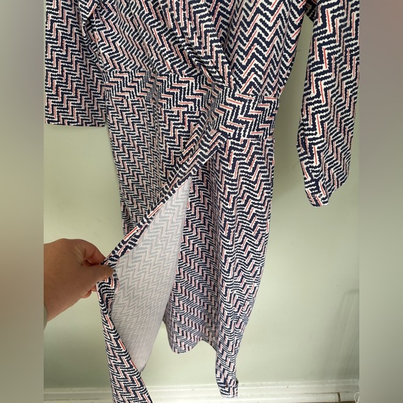 J.Mc Laughlin Lanie dres. Navy/white/red checks on V neck. 3/4 sleeve - size LG - Picture 7 of 10